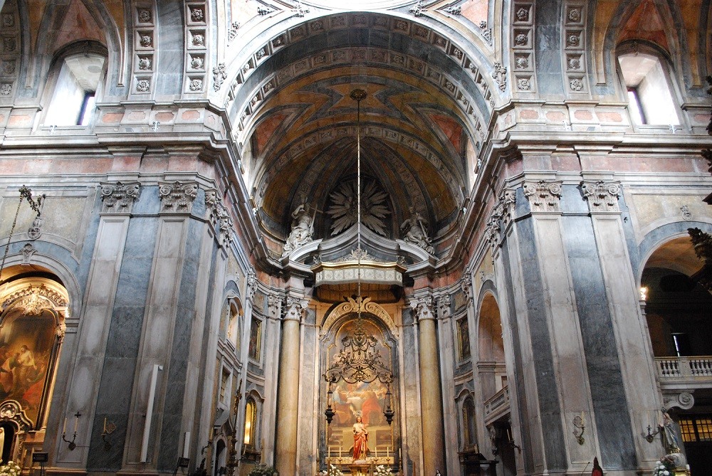 Basilica da Estrela (Базилика-да-Эштрела), фото