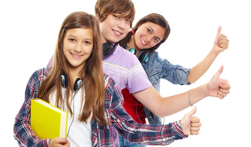 Веселые подростки