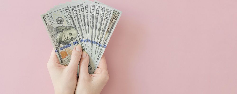 Эти знаки зодиака могут буквально «намагничивать» деньги в начале 2022 года